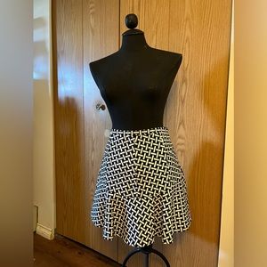 DVF Tulip Mini skirt Sz 4 💫NWOT💫